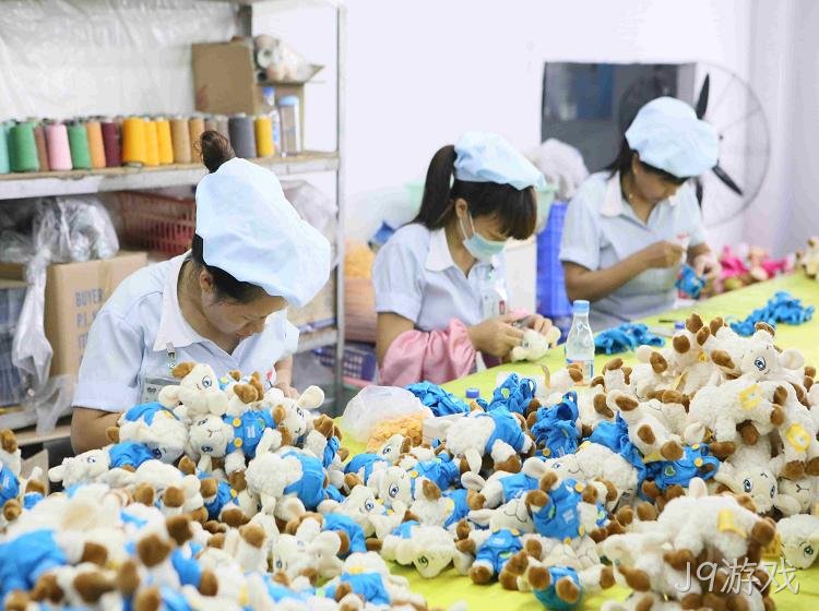 J9游戏毛绒玩具厂家:必须让员工感受到家的温暖